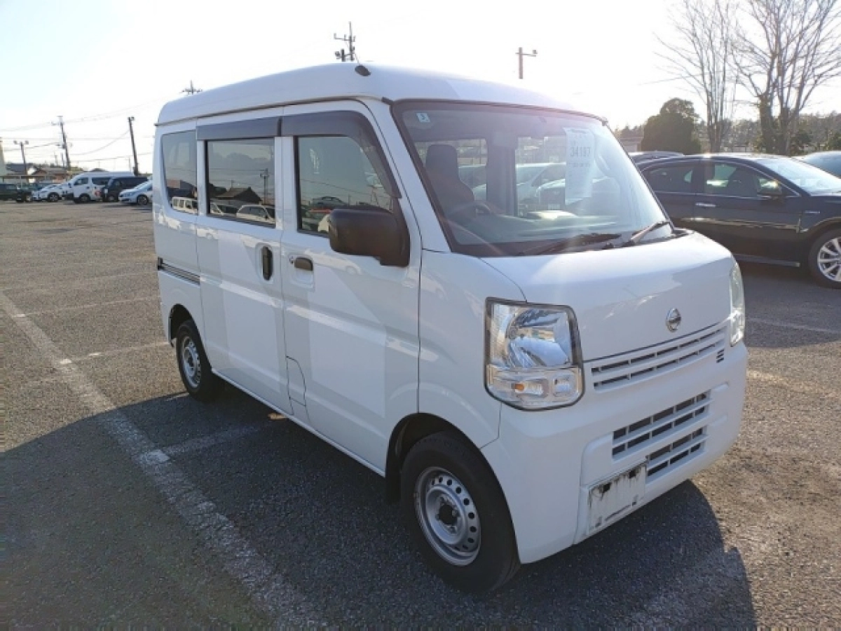 NISSAN CLIPPER VAN