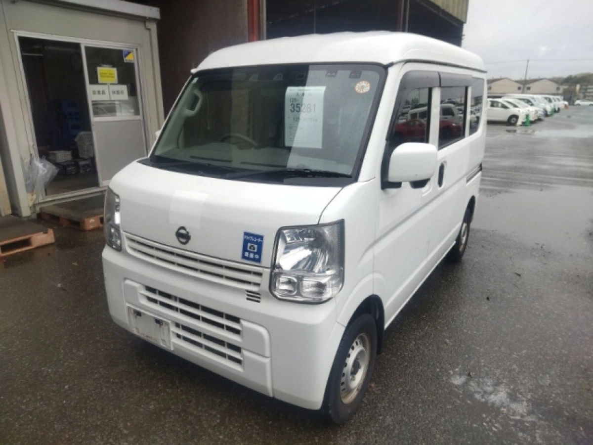NISSAN CLIPPER VAN