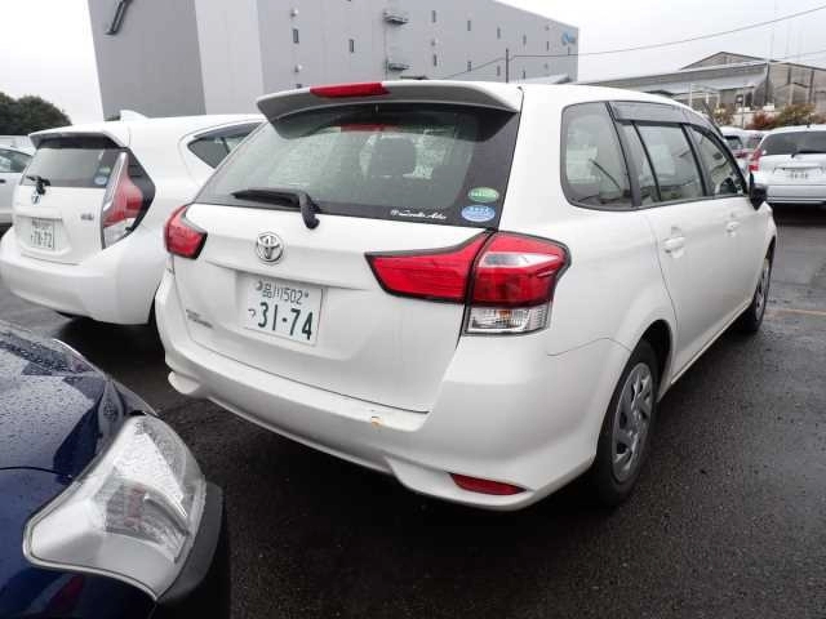 TOYOTA COROLLA FIELDER