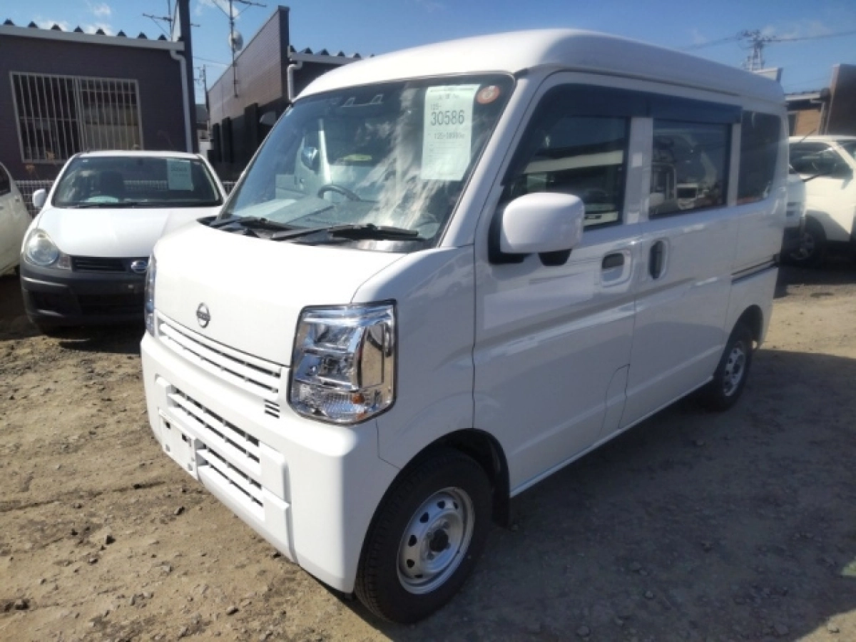 NISSAN CLIPPER VAN