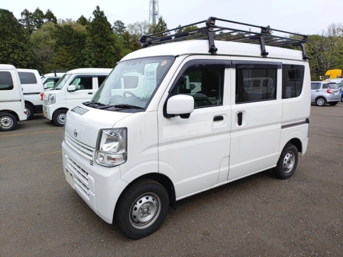 NISSAN CLIPPER VAN