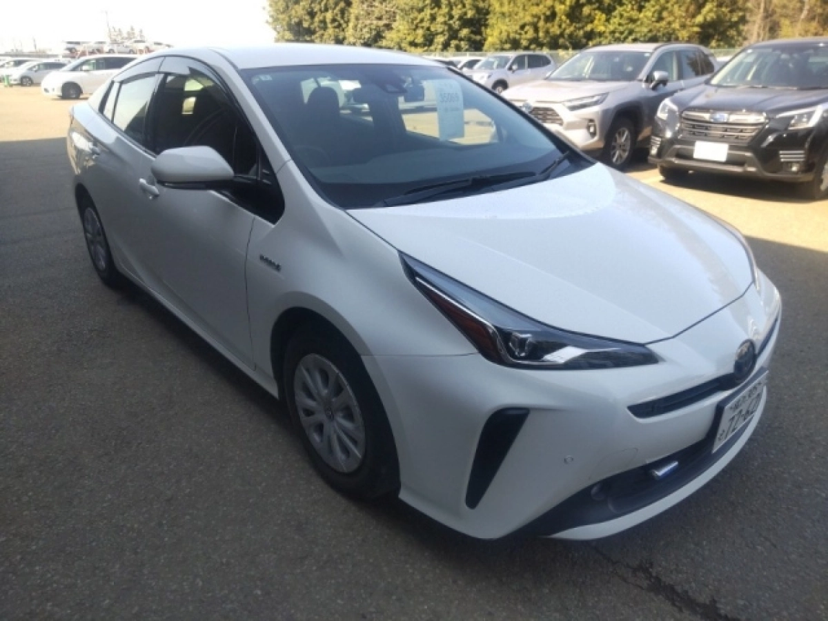 TOYOTA PRIUS