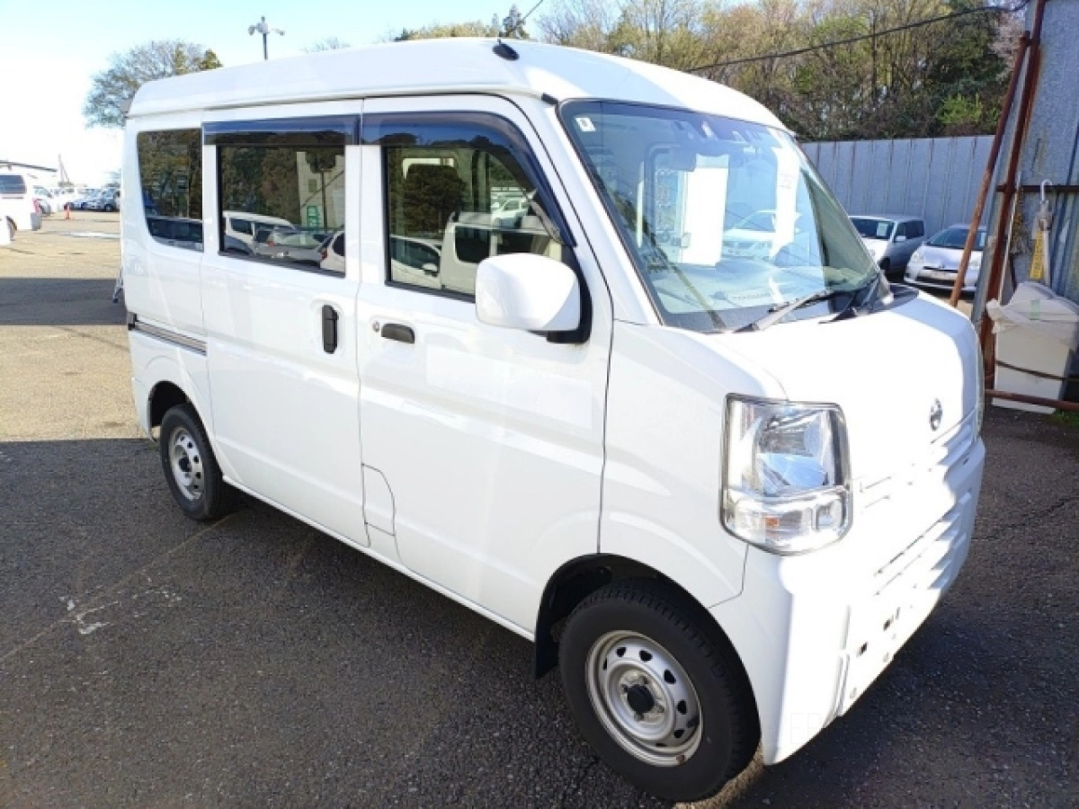 NISSAN CLIPPER VAN