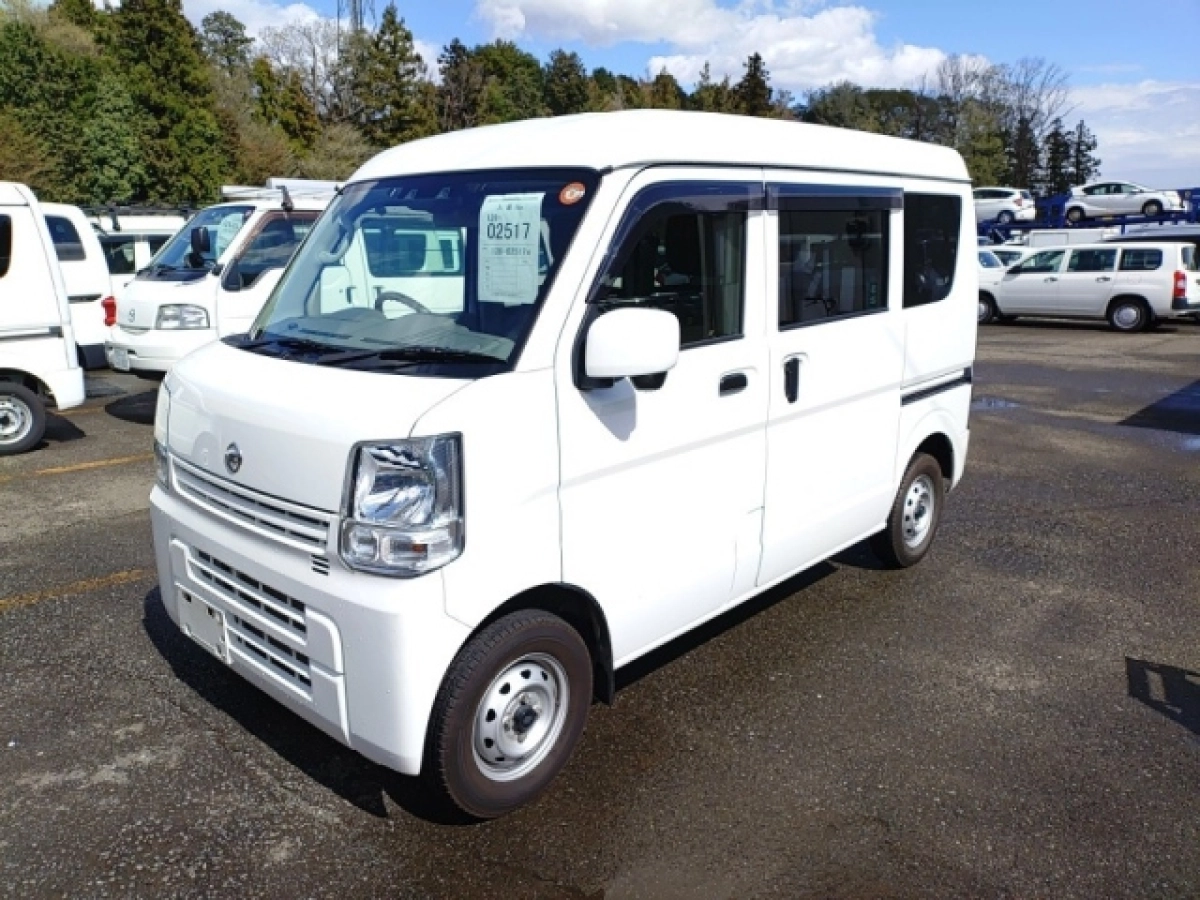NISSAN CLIPPER VAN