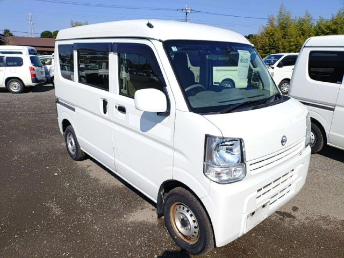 NISSAN CLIPPER VAN