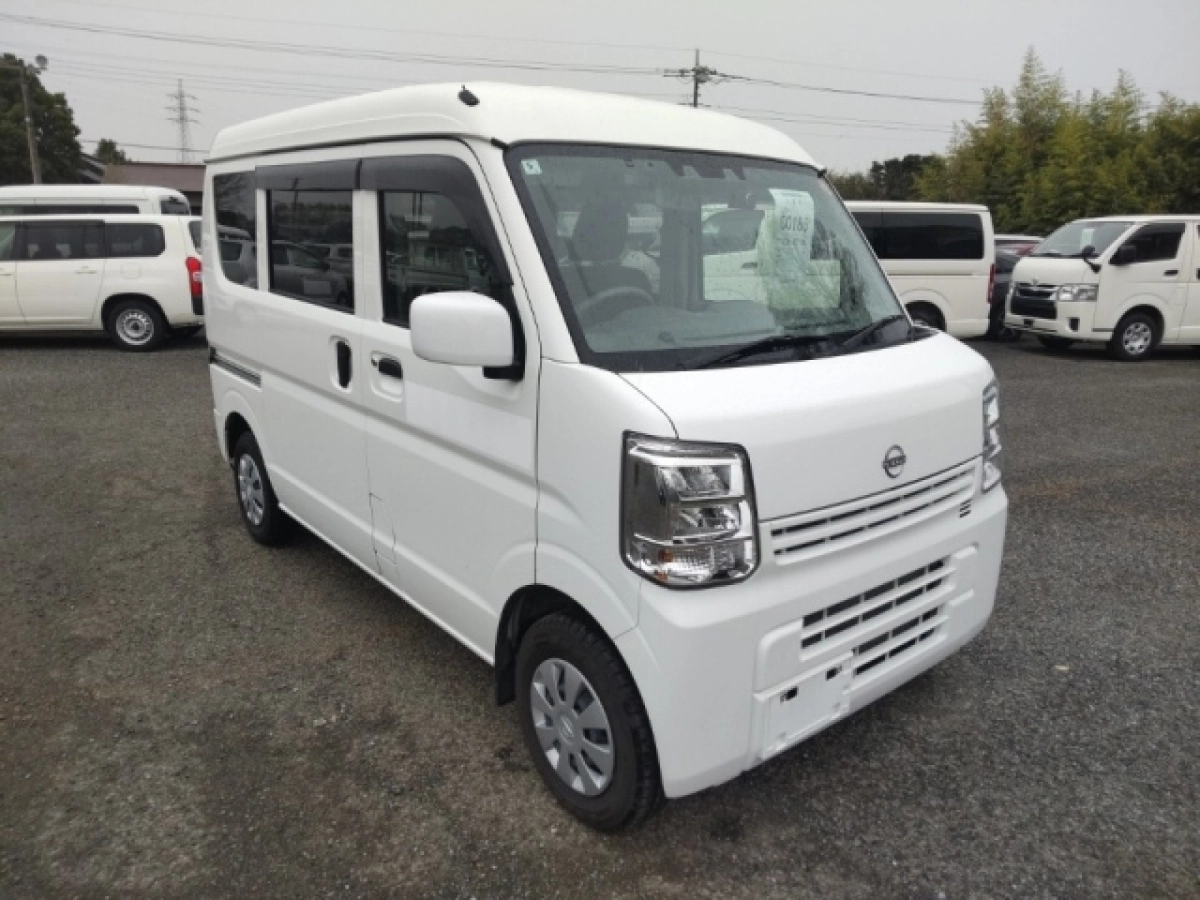 NISSAN CLIPPER VAN