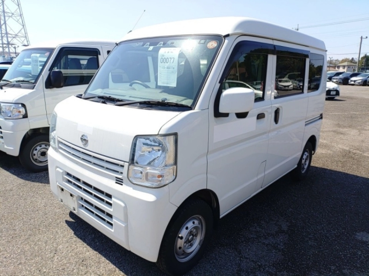 NISSAN CLIPPER VAN