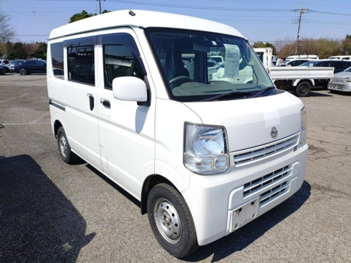 NISSAN CLIPPER VAN