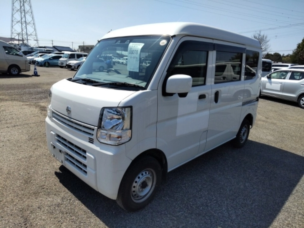 NISSAN CLIPPER VAN
