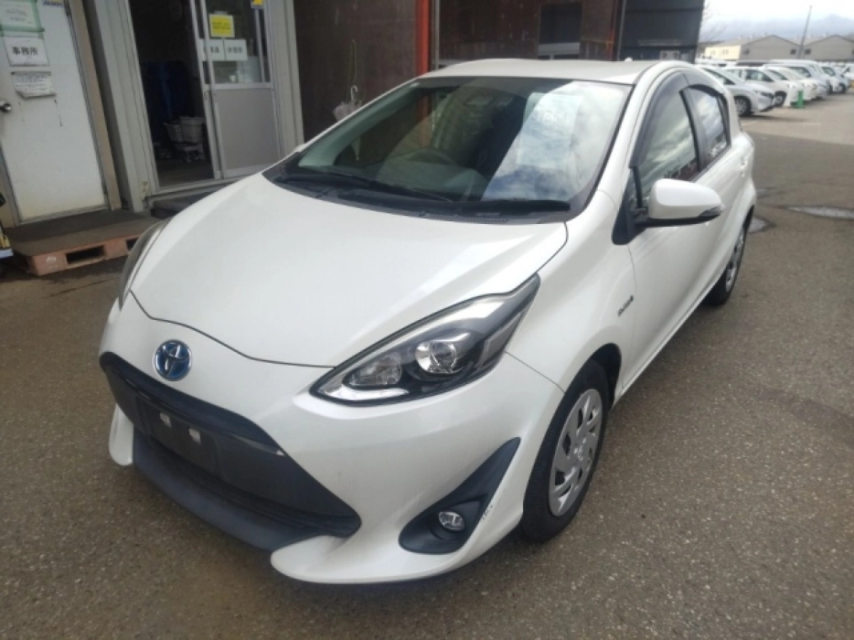 TOYOTA AQUA NHP10 2019