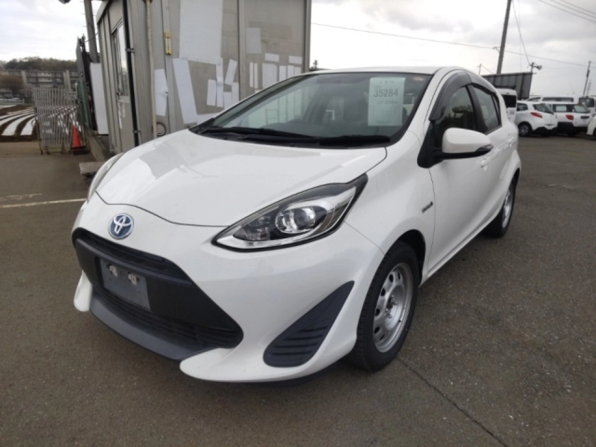 TOYOTA AQUA NHP10 2019