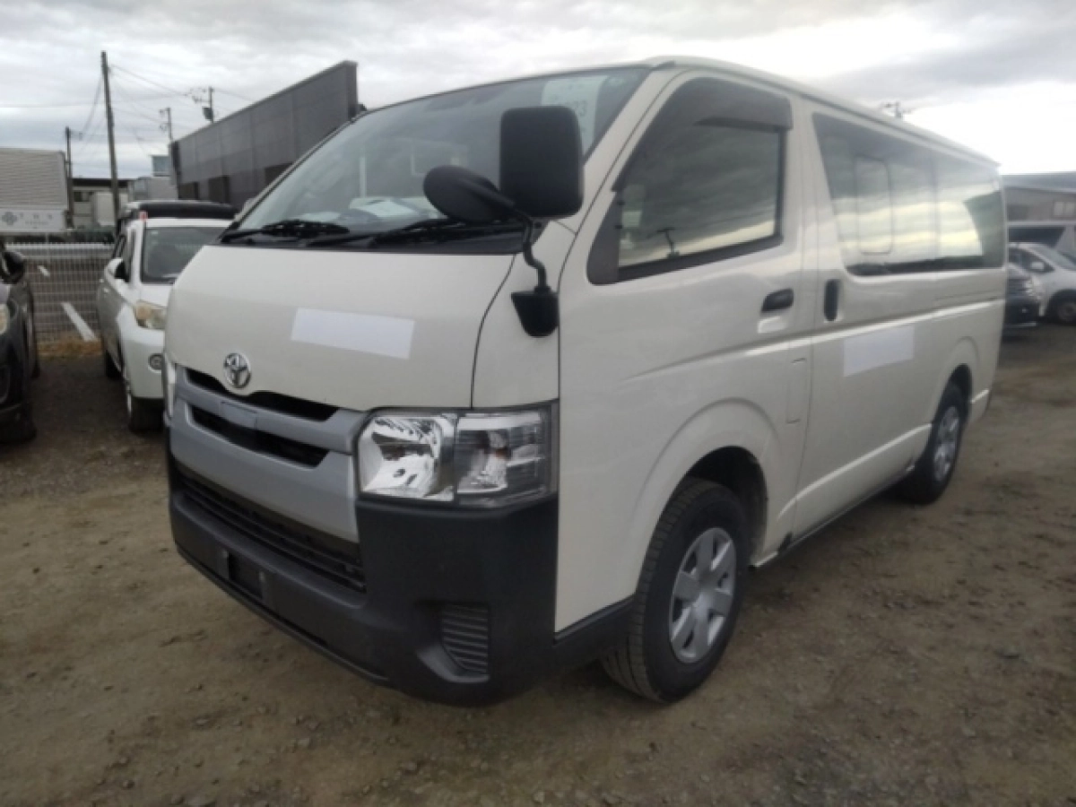 TOYOTA REGIUS ACE VAN