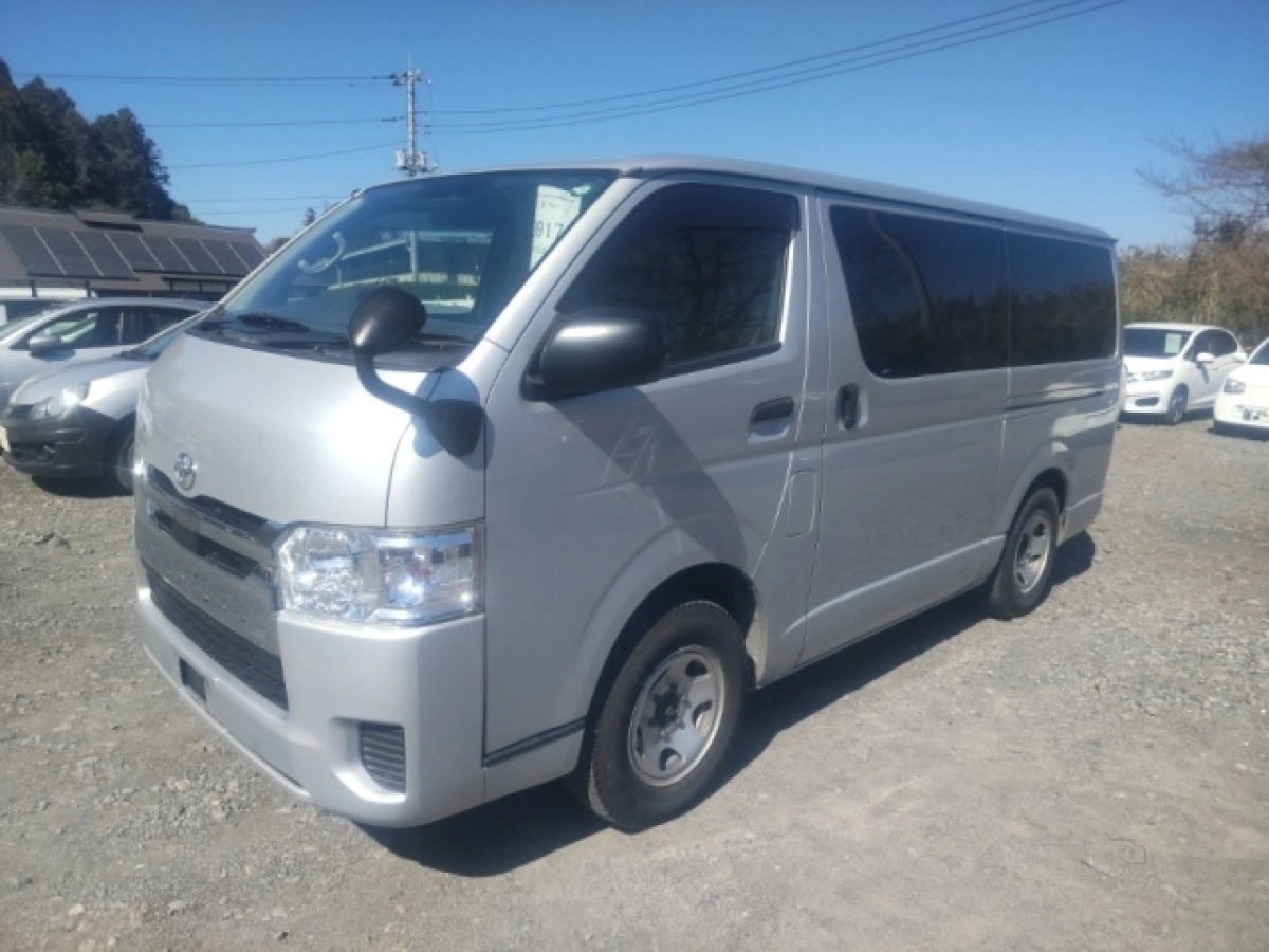 TOYOTA REGIUS ACE VAN GDH206V 2020