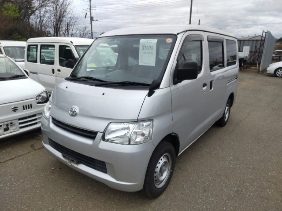 TOYOTA TOWN ACE VAN