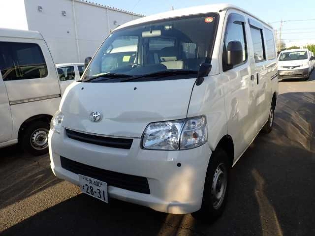 TOYOTA TOWN ACE VAN