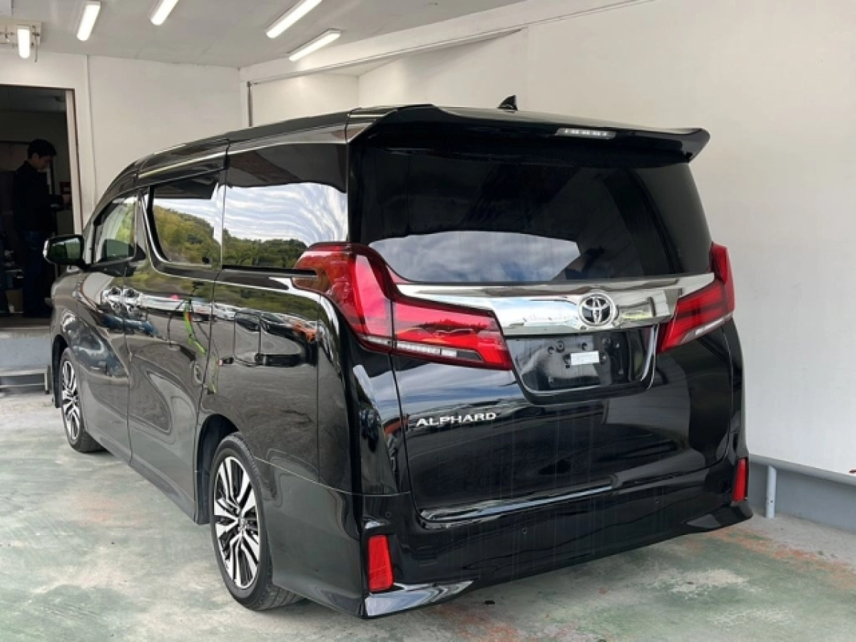 TOYOTA ALPHARD