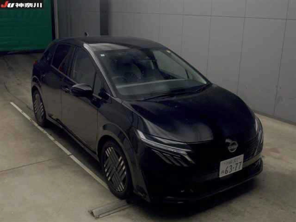 NISSAN AURA
