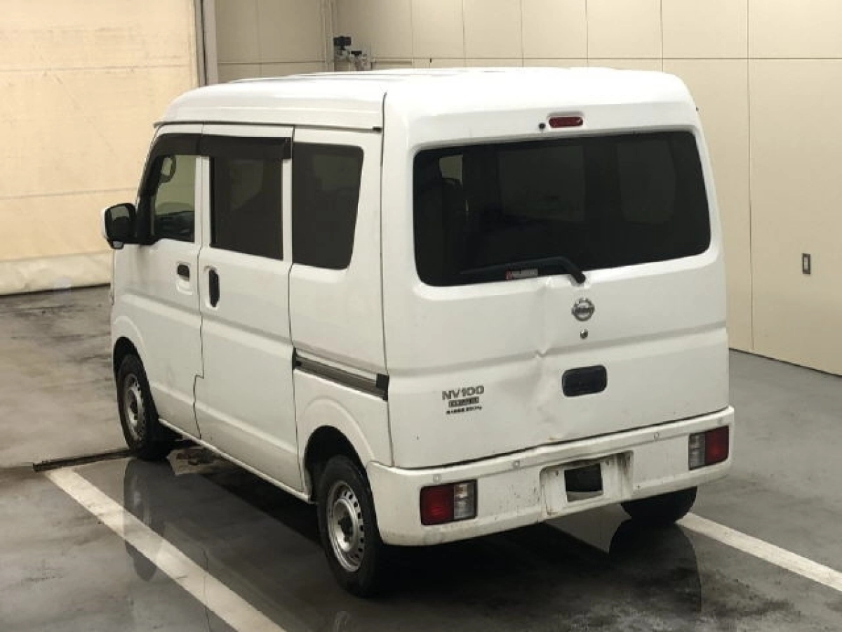 NISSAN CLIPPER VAN
