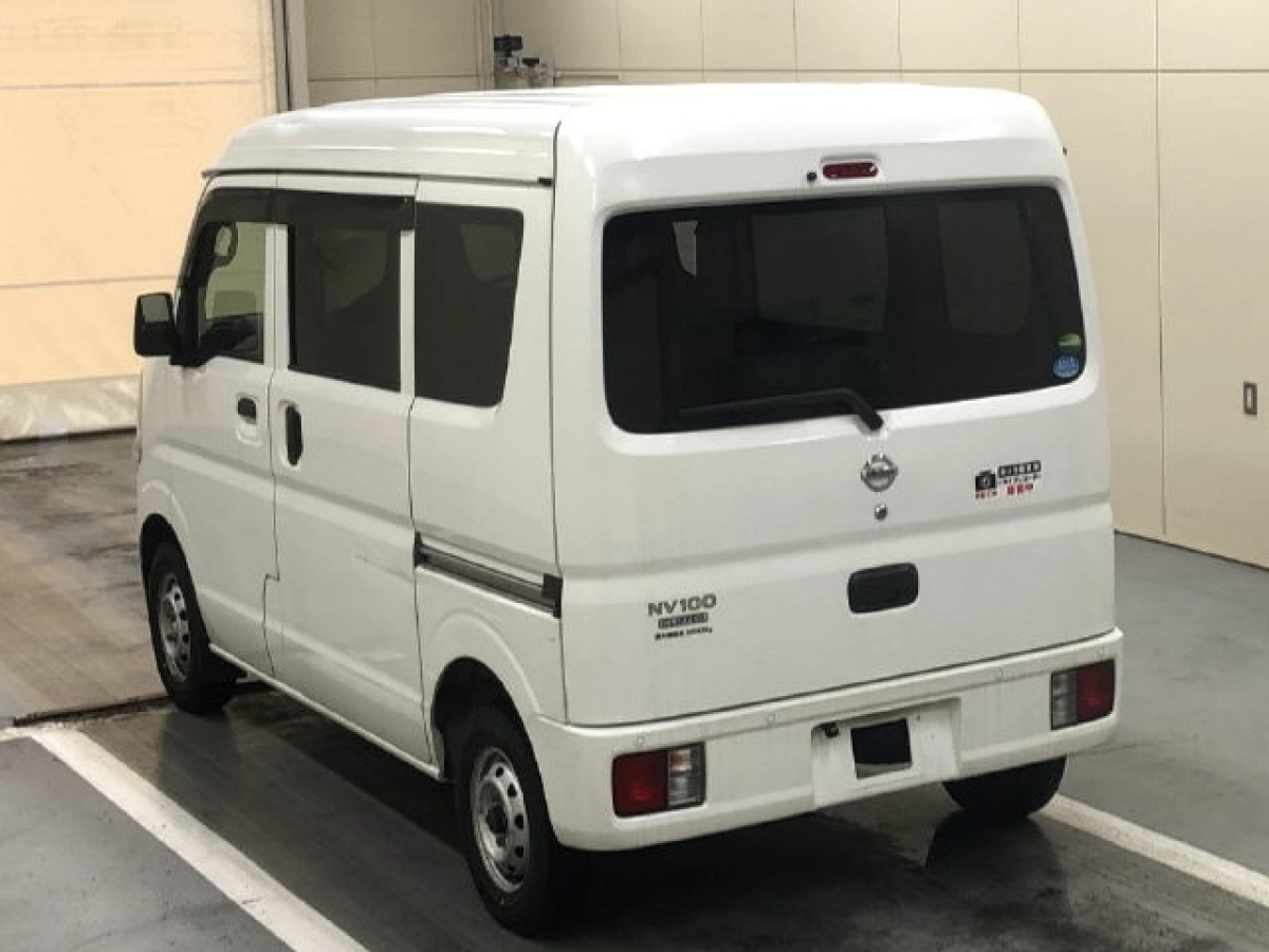 NISSAN CLIPPER VAN