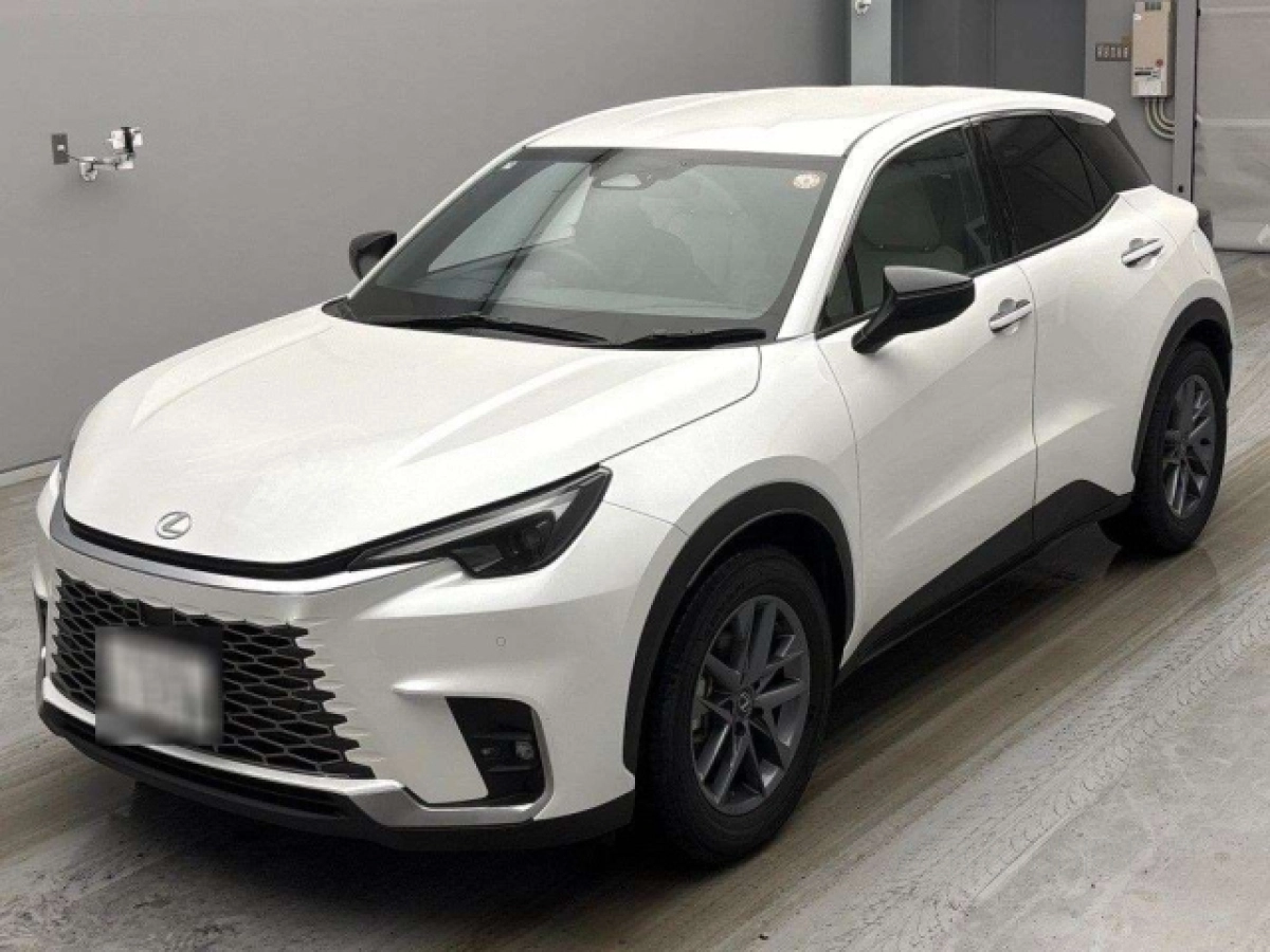 LEXUS LBX