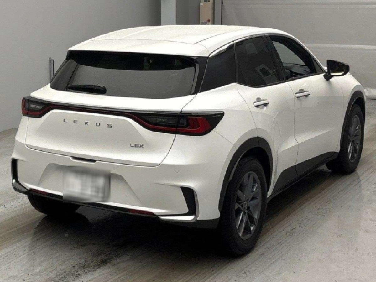 LEXUS LBX