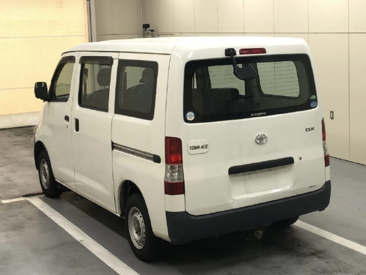 TOYOTA TOWN ACE VAN