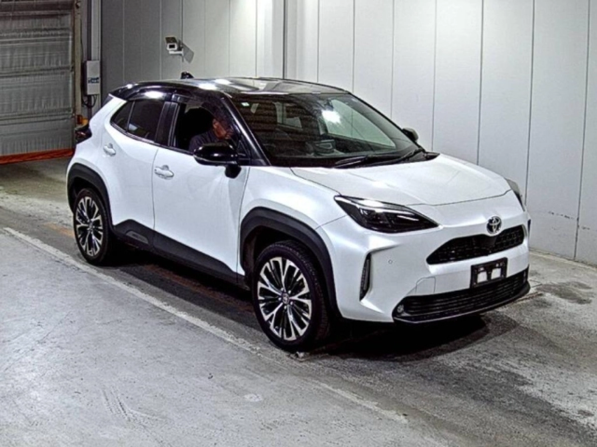 TOYOTA YARIS CROSS