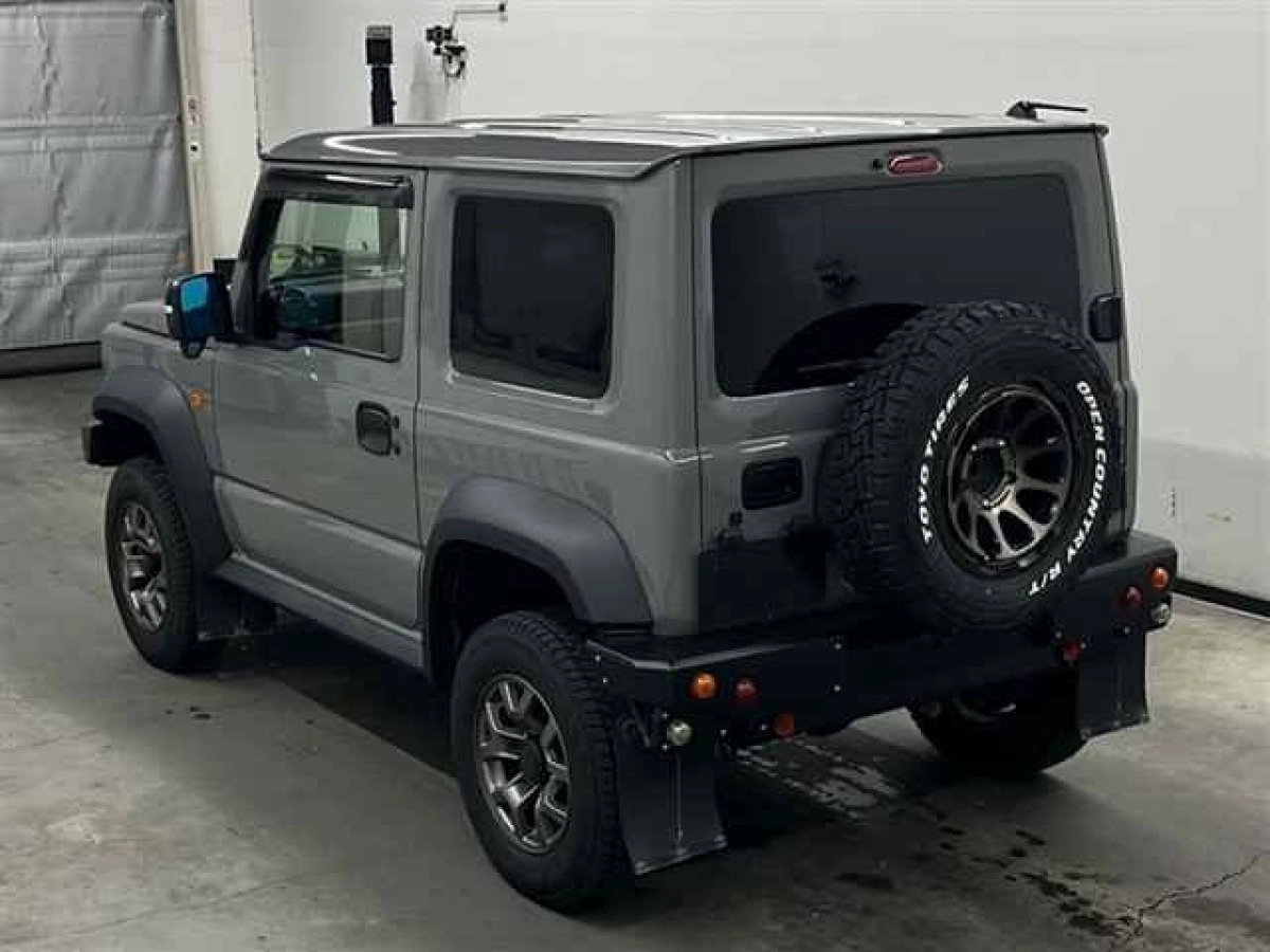 SUZUKI JIMNY SIERRA