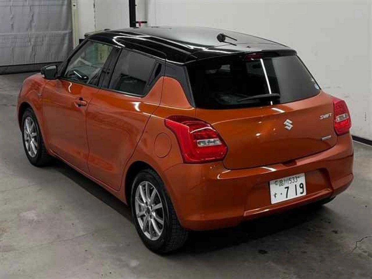 SUZUKI SWIFT