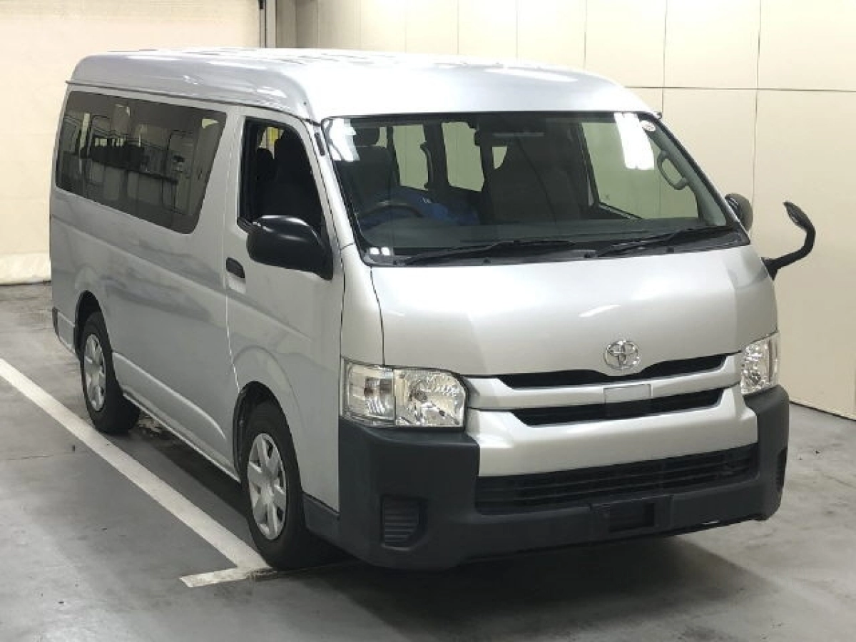 TOYOTA HIACE TRH214W 2019