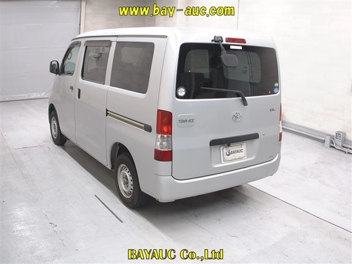 TOYOTA TOWN ACE VAN