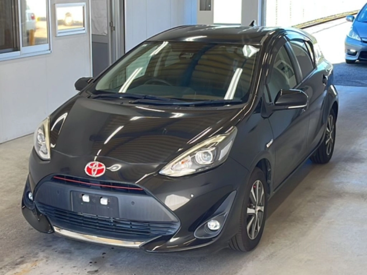 TOYOTA AQUA NHP10 2019