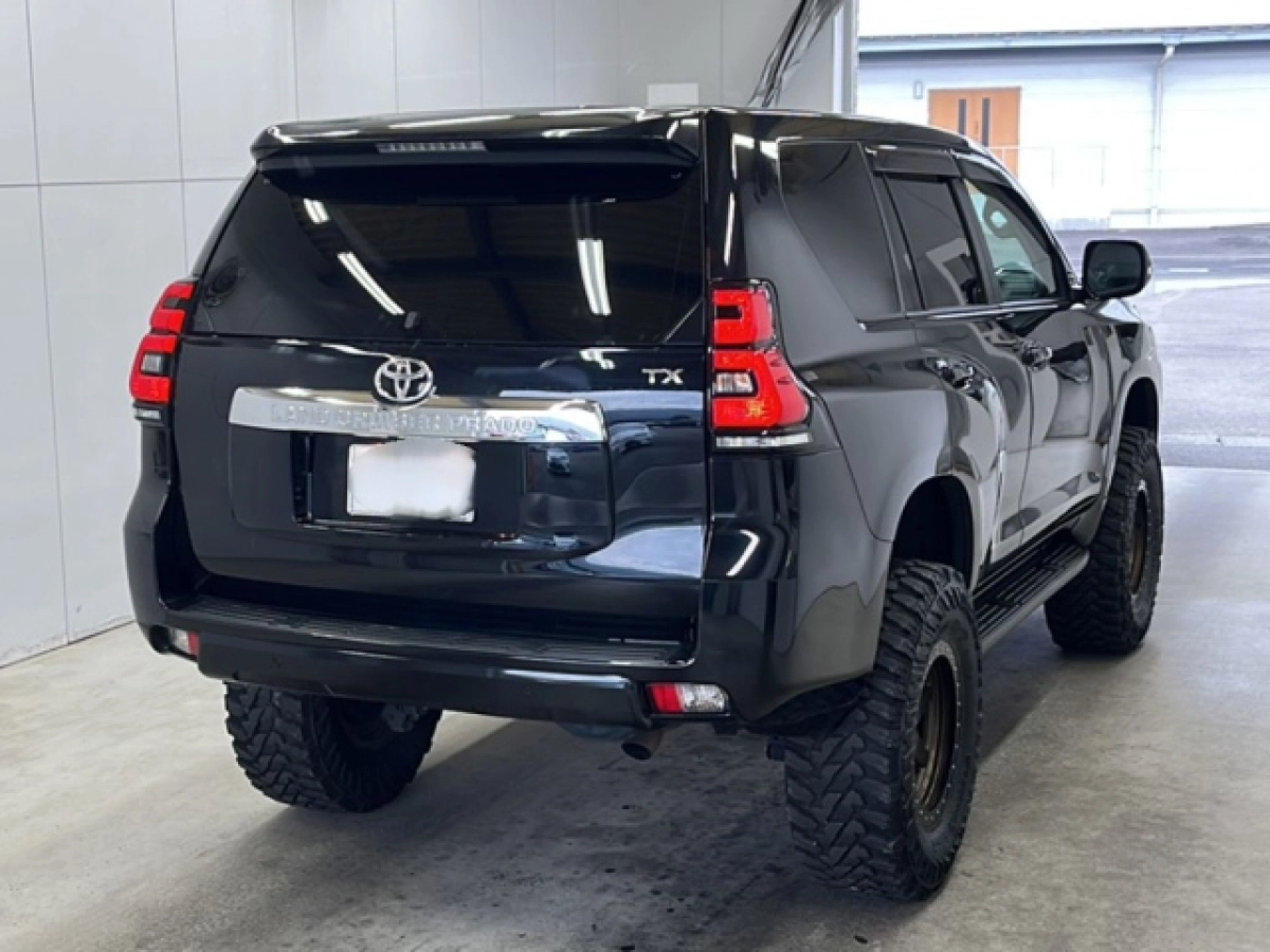 TOYOTA LAND CRUISER PRADO