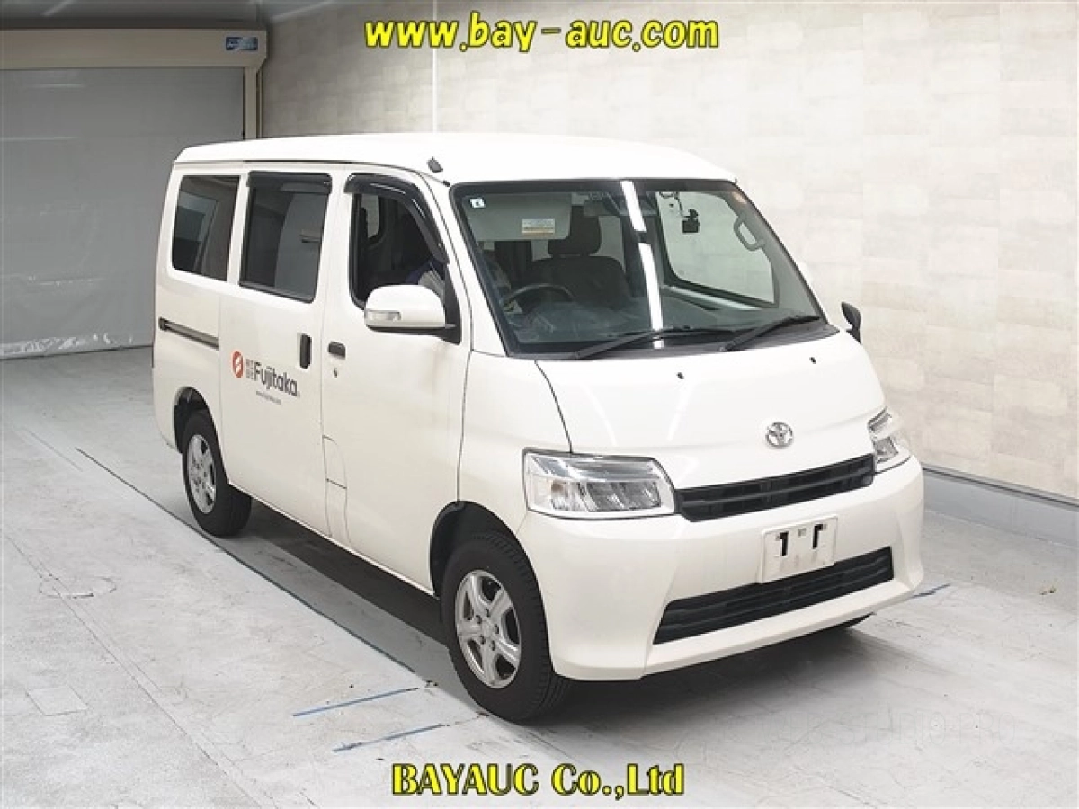 TOYOTA TOWN ACE VAN