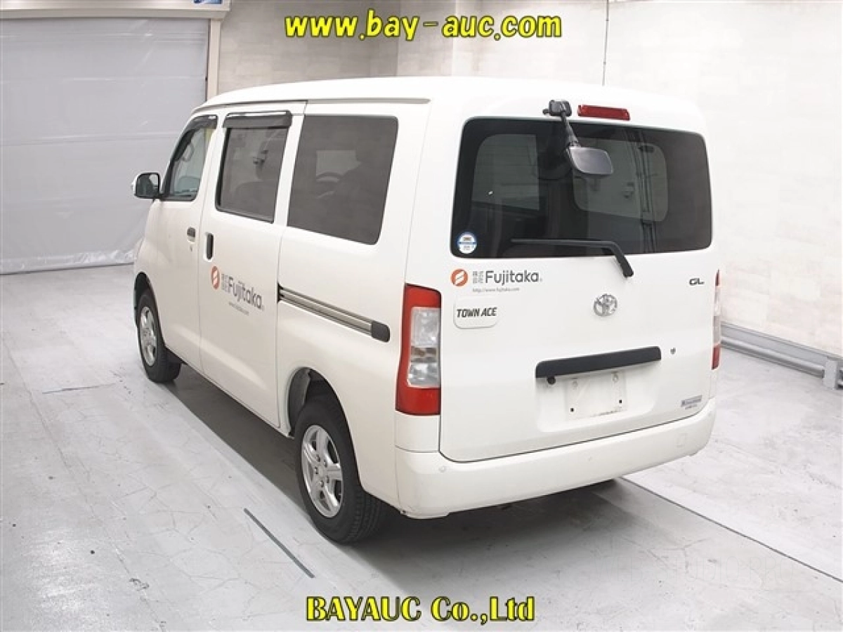 TOYOTA TOWN ACE VAN