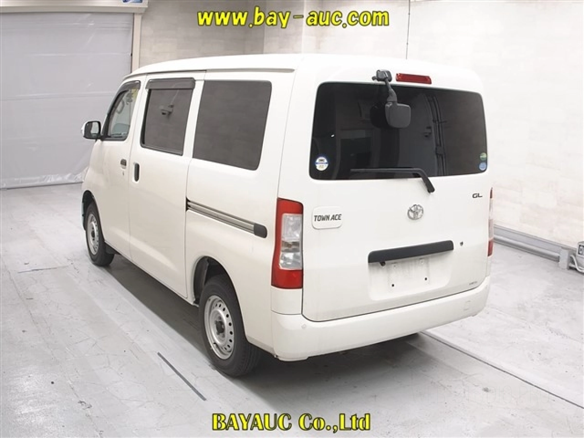 TOYOTA TOWN ACE VAN