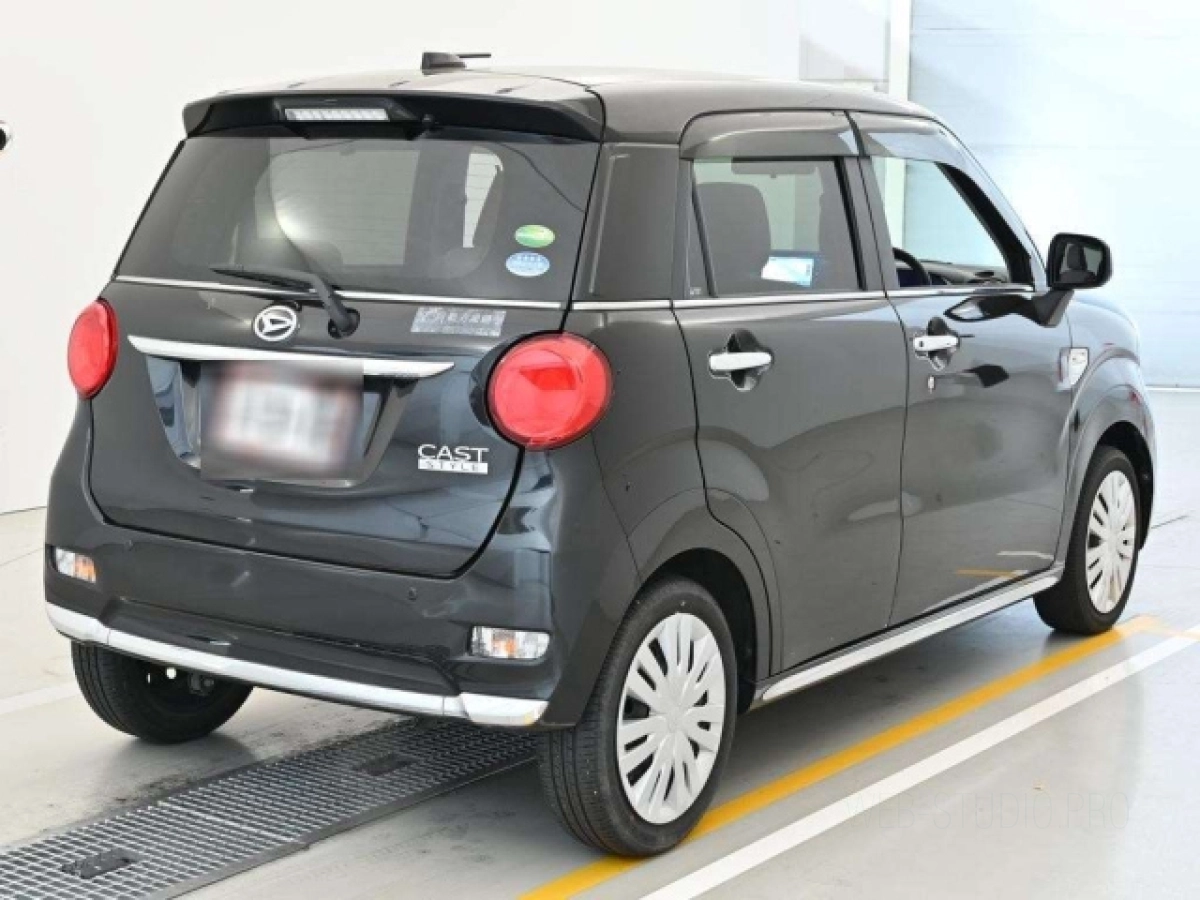 DAIHATSU CAST