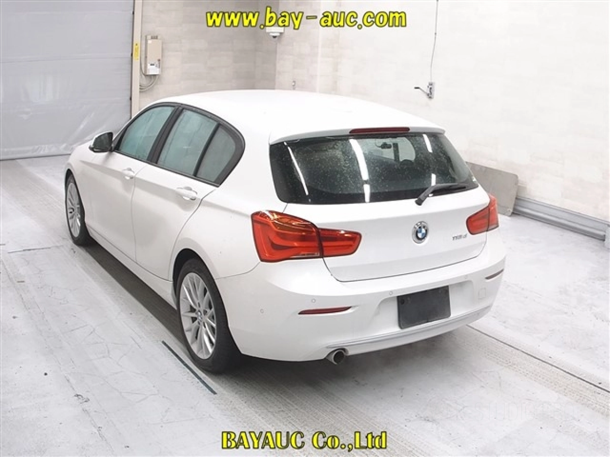 BMW 1 SERIES