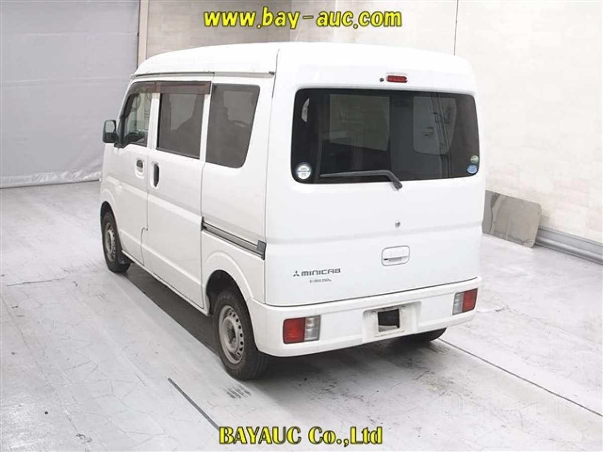 MITSUBISHI MINICAB VAN