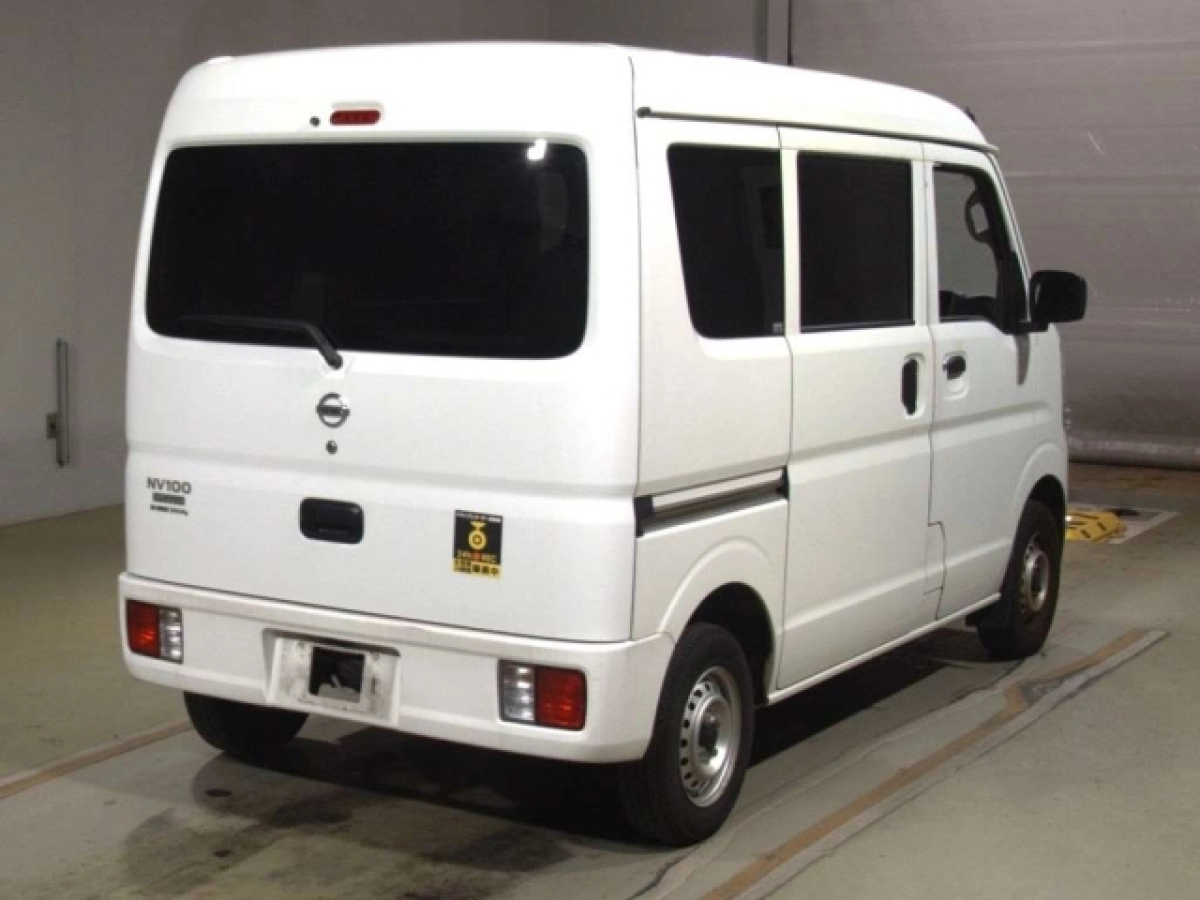NISSAN CLIPPER VAN