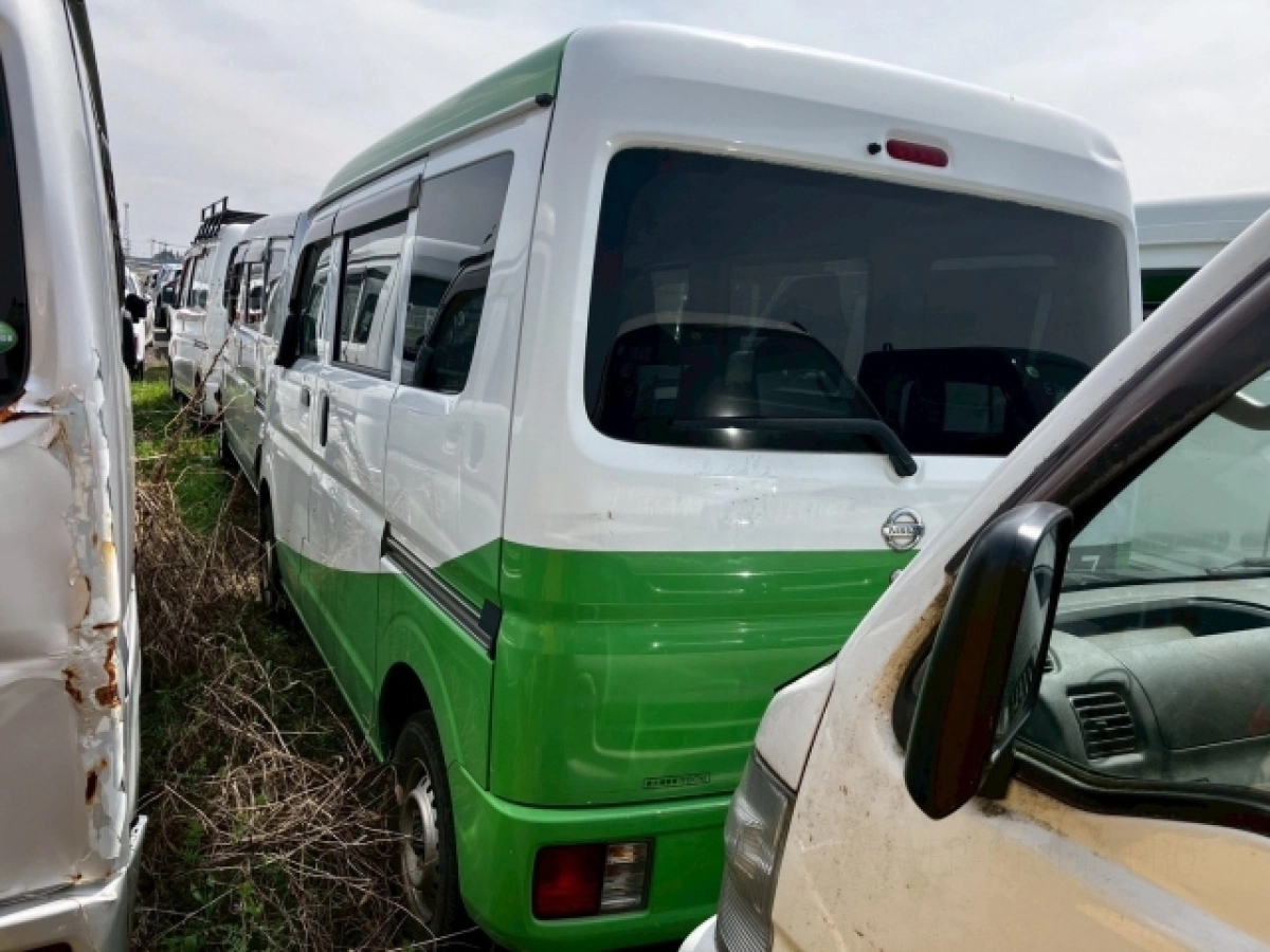 NISSAN CLIPPER VAN