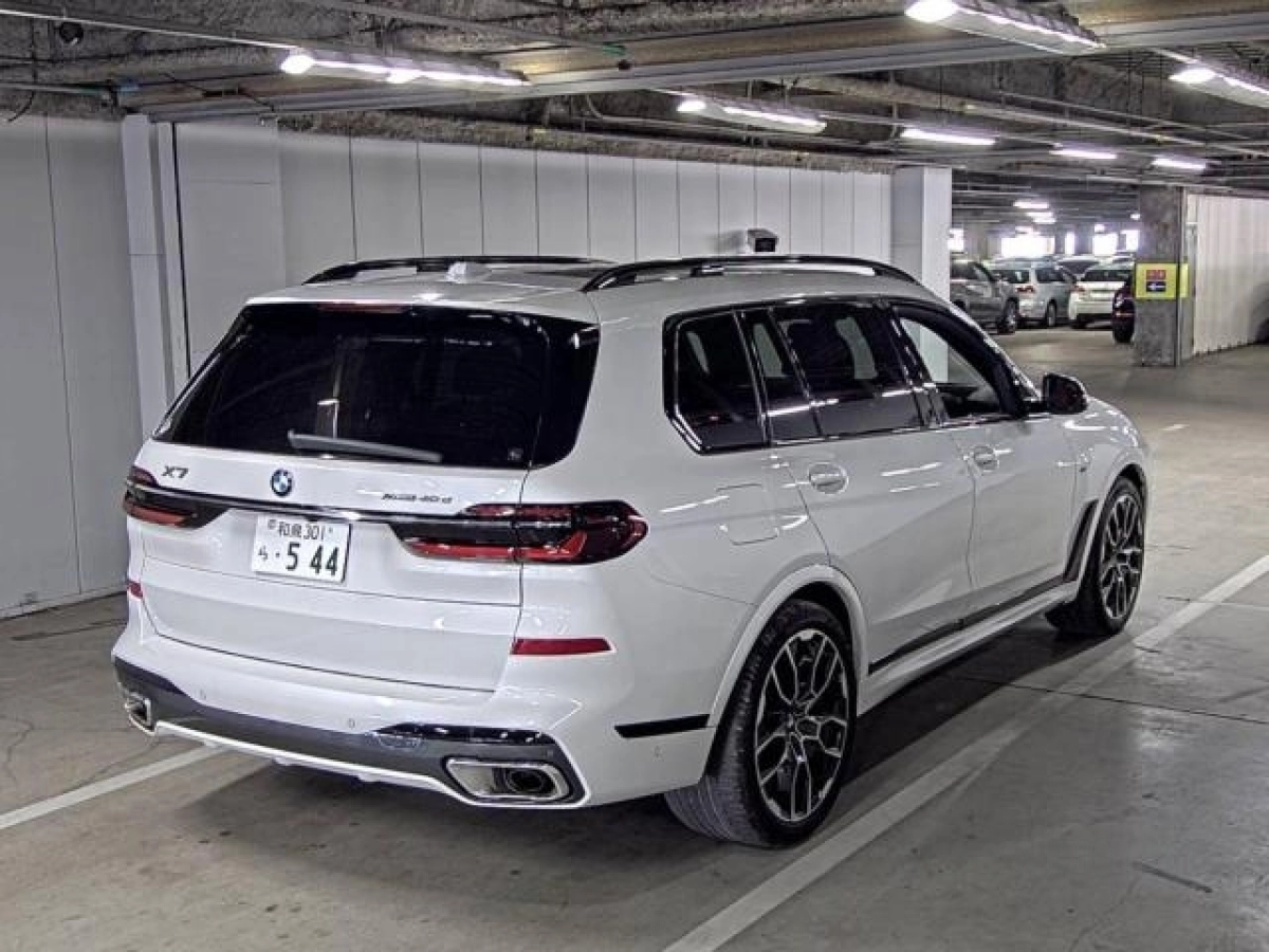 BMW X7
