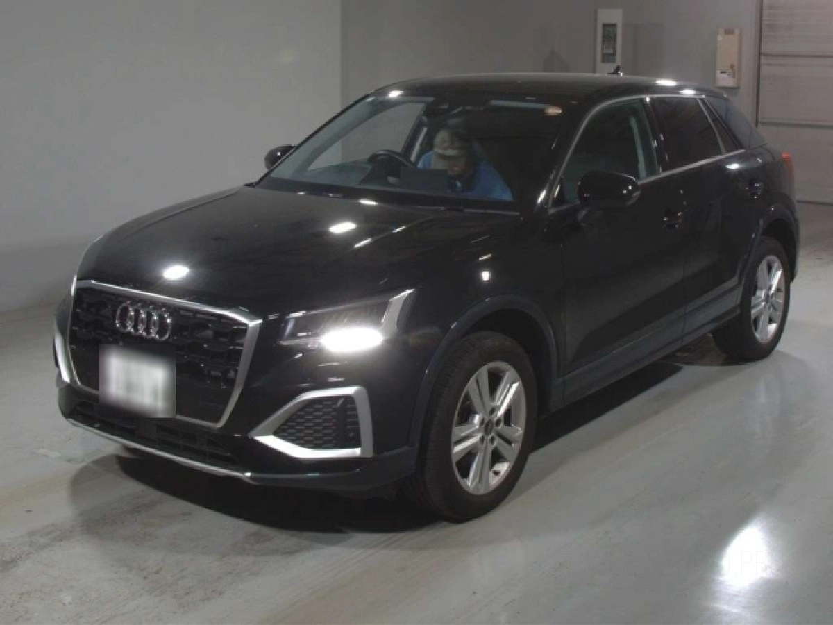AUDI Q2