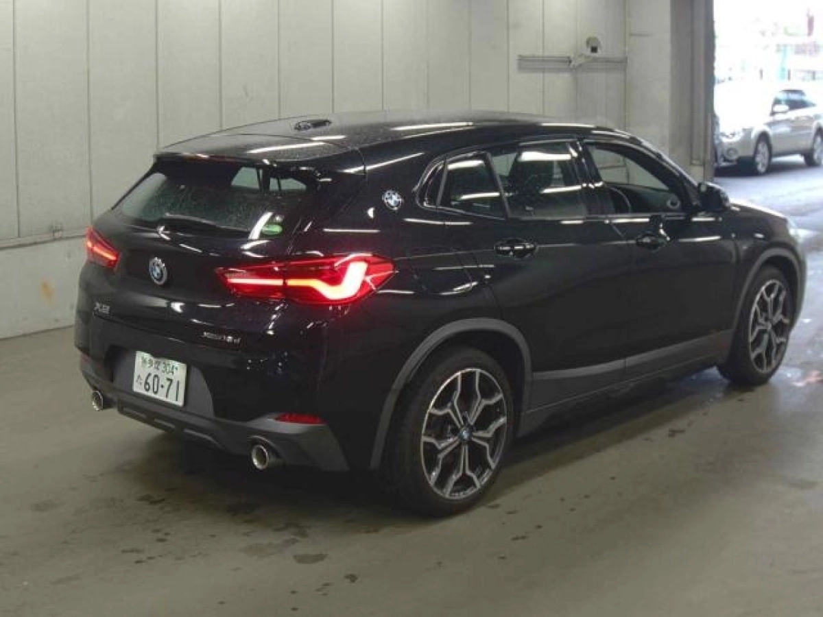BMW X2