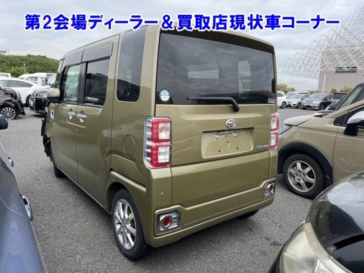 DAIHATSU WAKE