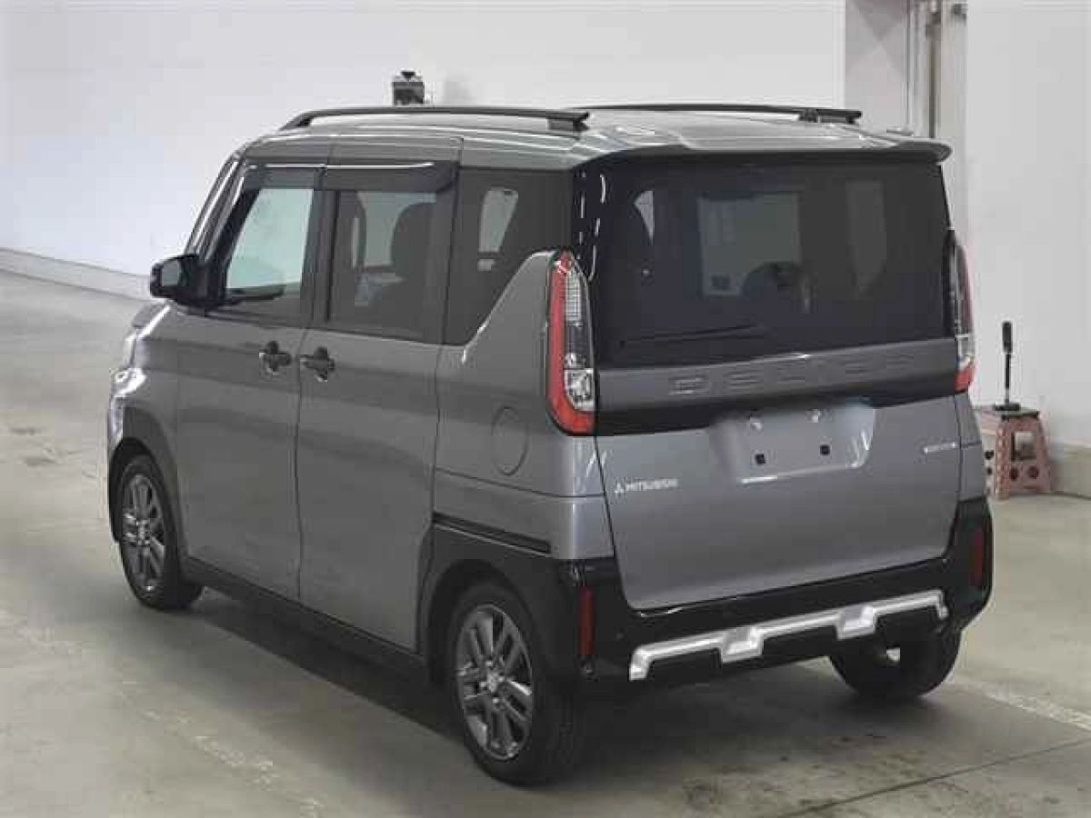 MITSUBISHI DELICA MINI