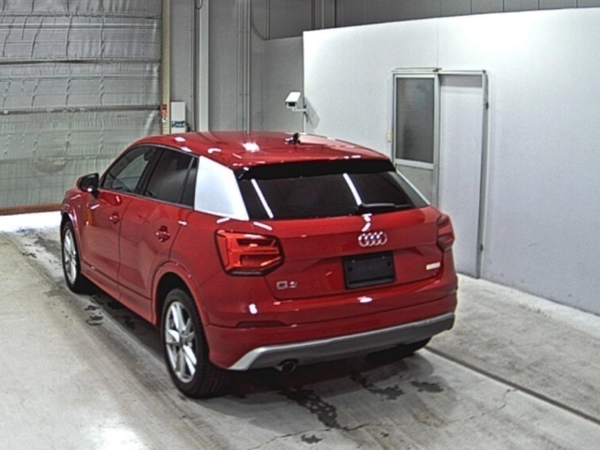 AUDI Q2