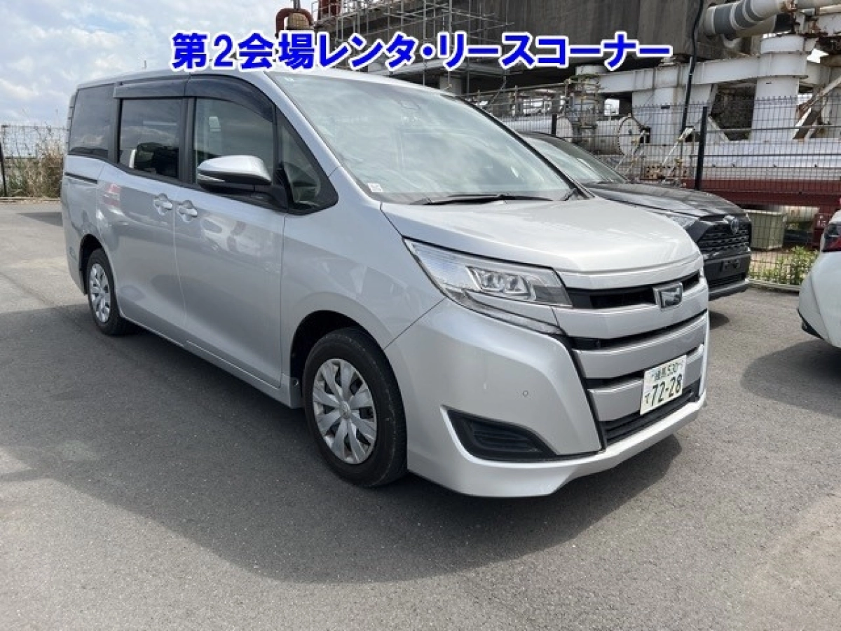 TOYOTA NOAH