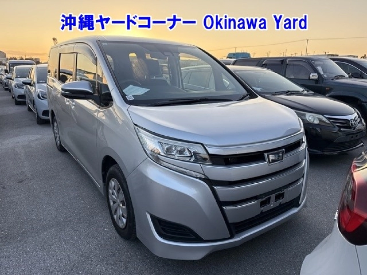 TOYOTA NOAH
