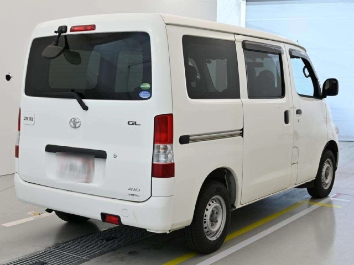 TOYOTA LITE ACE VAN